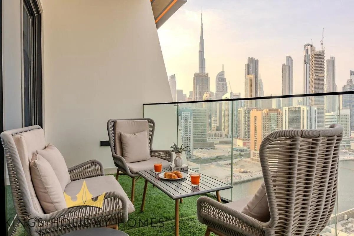 Binghatti Canal With Private Jacuzzi Burj Khalifa View Kings Dubai United Arab Emirates