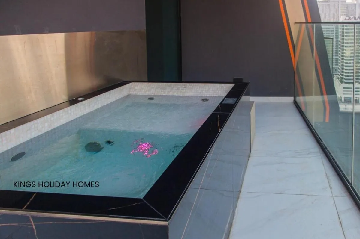 Lägenhet Binghatti Canal With Private Jacuzzi Burj Khalifa View Kings Dubai